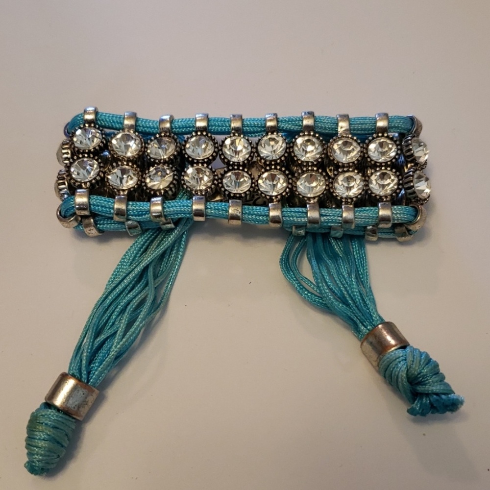 Adjustable bracelet